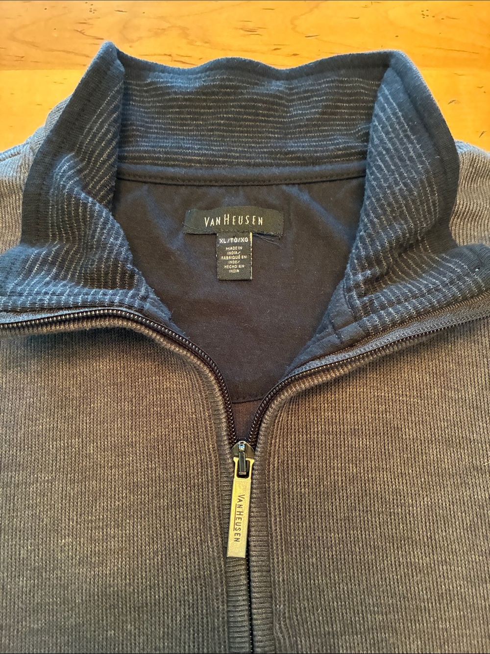 VAN HEUSEN EUC Men's Quarter-Zip Pullover Long-Sleeve Sweater, Charcoal Size XL. - Picture 3 of 9